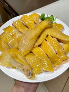 潍坊蒸鸡的做法大全_蒸地鸡有讲究，选对料和锅底，美味又解腻