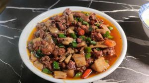 青椒兔的做法四川鲜嫩_鲜香麻辣，外酥里嫩！