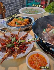 正宗恩平碌鹅的做法_肥鹅选对料，酱香焖入味