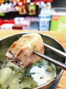 咸肉切厚片煮几分钟_咸肉煮多久？看厚度，别煮老！