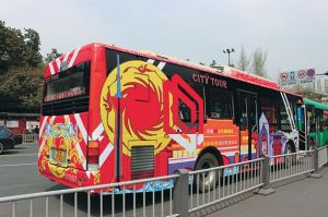 公交车上的美食文化故事——短篇合集1v1，探寻都市生活中不可错过的车载美食与人情风味