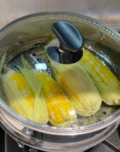 隔水蒸玉米10分钟可以吗_隔水蒸玉米多长时间？速查表来啦！