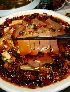 毛血旺里边的食材_川菜灵魂，麻辣鲜香！