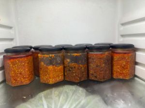 辣酱不放冰箱_辣椒酱要不要冷藏？看这几点！