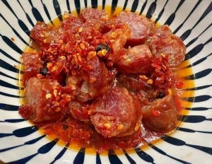蒸腊肉下面垫什么好_蒸腊肉要软糯？试试这5个小妙招！