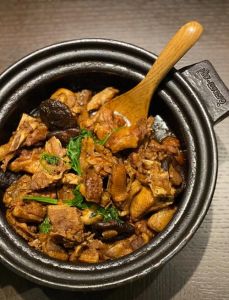 焖鹅肉的做法及配料_肉质紧实，酱香浓郁，配饭绝佳！