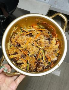 银耳凉菜大全家常做法_凉拌银耳清爽开胃，简单易做，试试吧！