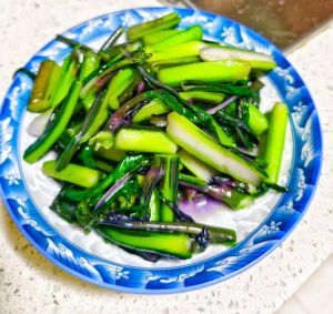港式青菜的做法大全_青菜炒发黄？这样炒才翠绿！