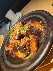 鲶鱼家庭版石锅鱼做法_江团鲶鱼口味不同，石锅鱼香辣鲶鱼做法