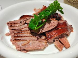 家常卤鹅的正确方法_香料卤制入味足