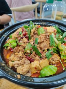 鱼籽烧豆腐家常做法_鱼籽烧豆腐，软嫩香脆家常菜