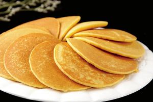 大锅糊玉米饼子多长时间熟_玉米糊糊微沸火候好，电饼铛烙饼有诀窍