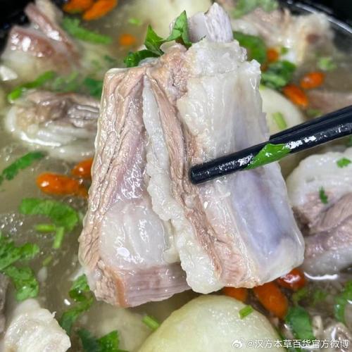 炖羊肉二次入锅用热水_羊肉慢炖加热水，汤鲜味浓好方法