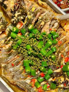 蒜香烤鱼的家常做法_蒜香烤鱼，在家做美味夜宵