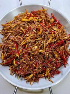 麻辣鸡丝家常做法_家常麻辣鸡丝，麻香爽口，超简单！