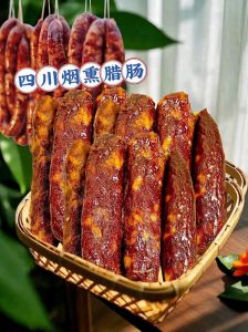 四川腊肠做法_七瘦三肥，白酒腌，风干香
