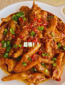 家庭版卤鸡爪的做法_家常卤鸡爪，弹牙入味做法分享
