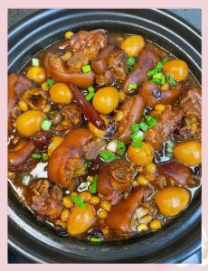 炆猪手正宗做法_软糯南乳风味，做法简单在家做