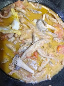 酸辣焖鱼做法大全家常_家常湖南菜，外焦里嫩超下饭！