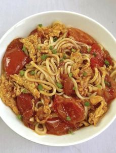 面条鸡蛋卤子做法大全_番茄鸡蛋肉末藕丁双椒味