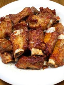 油炸排骨一般炸几分钟_酥脆排骨，外炸里嫩，秘诀在此！