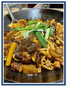 干锅腊鸡的做法大全集_干锅腊鸡，湘菜佳肴，冬日暖心！