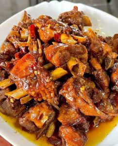 啤酒鸭正宗家常做法_香醇啤酒配鸭肉，家常美味！