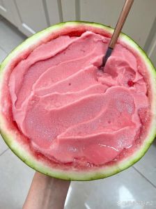 麻花mv国产网站永久女女西瓜：特色水果制作与美食分享方式探索
