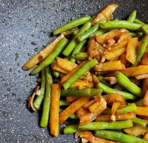刀豆没焯水一般炒几分钟熟_刀豆炒多久熟？焯水去涩易入味