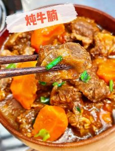 砂锅肥牛煲的家常做法_砂锅白菜肥牛，暖身暖胃家常菜