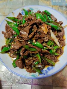 炒牛前腿肉要焯水吗_炒牛肉要不要焯水？掌握技巧保嫩滑去腥