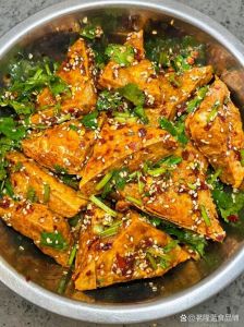 卤老豆腐是焯水后再炸_焯水定型，卤透入味