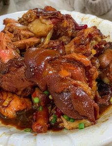四川蒸蹄膀正宗做法_肥而不腻，软糯香甜