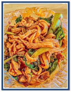 炒牛筋面家常做法_家常做法锁嚼劲，配菜提鲜味更香