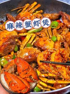 盐焗虾蟹的做法大全家常_盐焗虾蟹鲜嫩香，在家做美味超简单！
