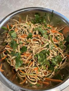凉拌豆腐丝家常做法_5分钟搞定多变美味家常菜