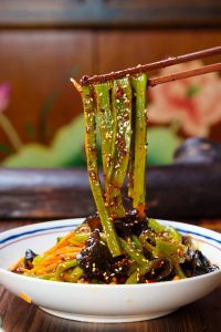 干贡菜家常做法大全_贡菜嘎嘣脆，家常做法多！