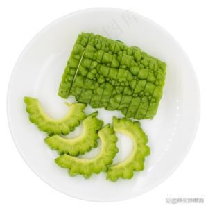 苦瓜可以不焯水吗_苦瓜焯水看口味，生吃营养更丰富