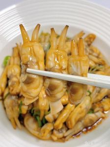 蛏子水煮几分钟0_水煮鱼鲜嫩，蛏子鲜美，家常菜暖心，家的味道最治愈