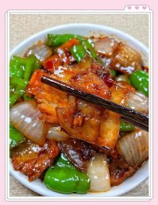 大块猪肉要煮30分钟吗_炖猪肉多久？选对肉慢炖才香！
