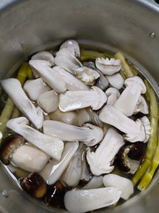 香菇焯水几分钟熟了_香菇焯水时间看大小，灵活掌握保营养