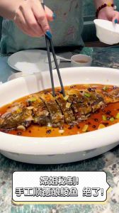 鲮鱼的家常做法_豆豉鲮鱼炒油麦菜，家常美味做法