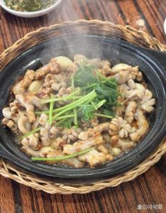 粉肠与肥肠的区别_粉肠软糯肥肠香，做法不同风味殊