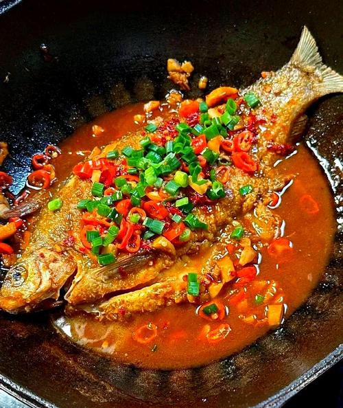 湘菜正宗红烧鱼做法_湘菜红烧鱼,香辣下饭,做法简单 湘菜正宗红烧鱼做法_湘菜红烧鱼,香辣下饭,做法简单