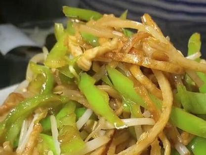 大白菜焖饼家常做法_烙饼炒圆白菜,家常美味做法分享 大白菜焖饼家常做法_烙饼炒圆白菜,家常美味做法分享
