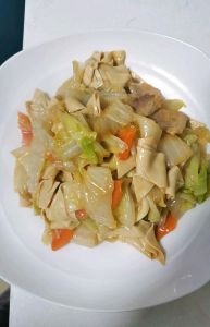猪肉炒薄腐皮怎么炒_控水调火，肉嫩皮脆味鲜