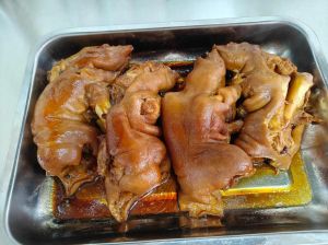 用猪蹄做肉冻的做法_猪蹄冻，Q弹美味易做