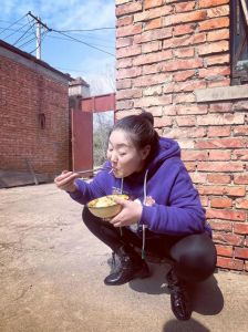 麦面搅团水和面的比例_搅团比例水温关键，调稀慢倒无颗粒