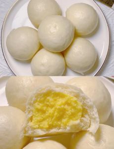 黄油奶黄包馅料做法_黄油糊逐个加鸡蛋防分离，牛奶糖搅拌无颗粒，加粉过筛防颗粒，加热不停搅拌防结块，冷藏三天尽快食