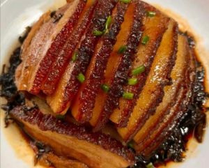 家常梅菜扣肉最简单的做法_肥而不腻家常味
